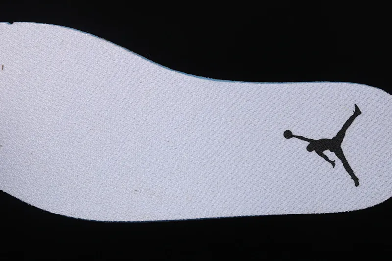 All Categories Air Jordan Jordan Series Basketball Shoes Air Jordan 1 Mid Air Jordan 1 Mid "Quilted White" AJ1 Joe 1 White Diamond "Little Chanel" Mid-top Versatile Casual Sports Shoes DB6078-100